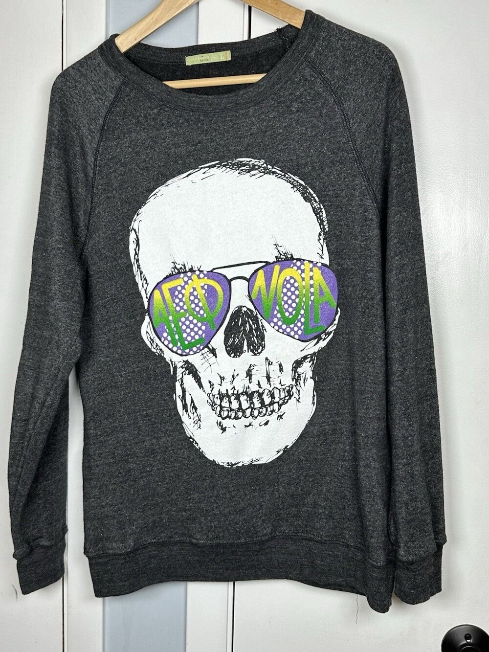 VGC alternative earth sweatshirt nola skelton Size Large Womens